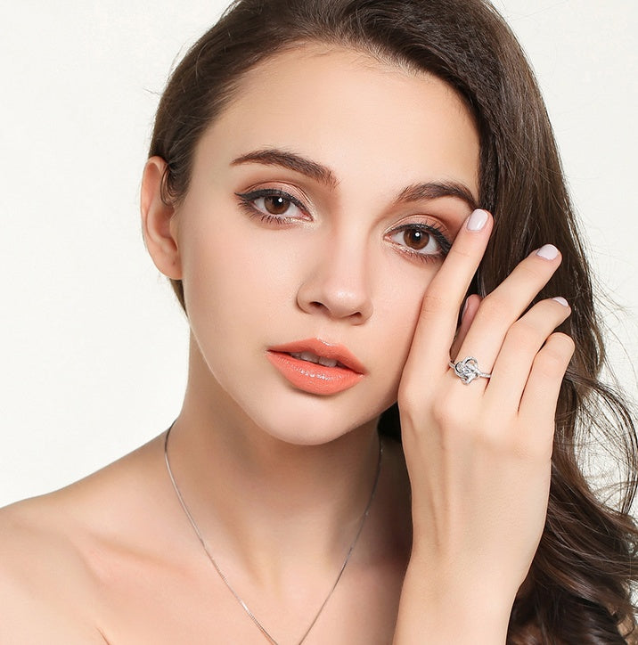 Four-leaf clover opening ring