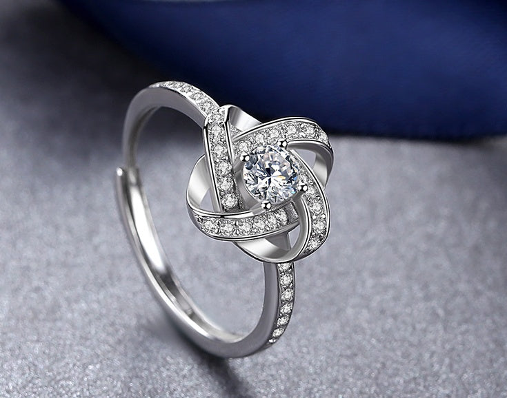 Four-leaf clover opening ring